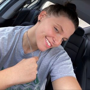 Meet your Posher, Dana